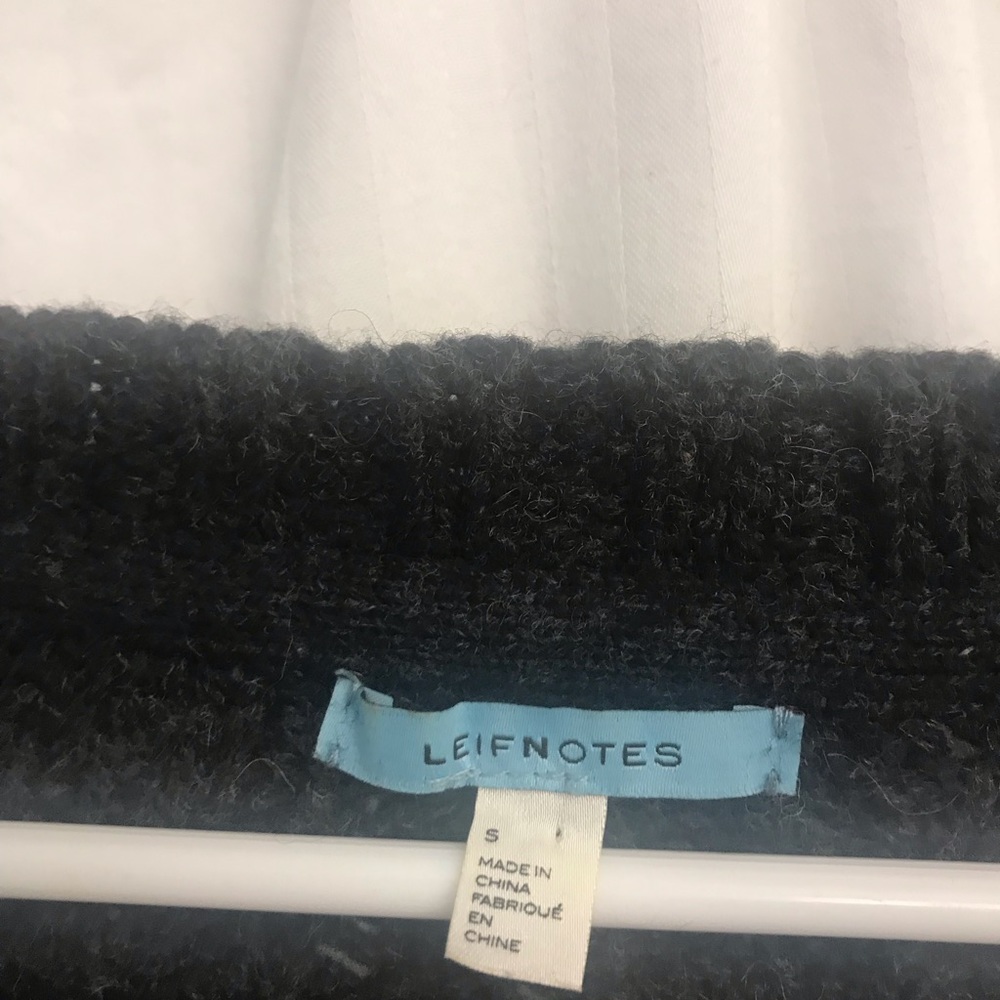Sweater - Picture 3 of 4